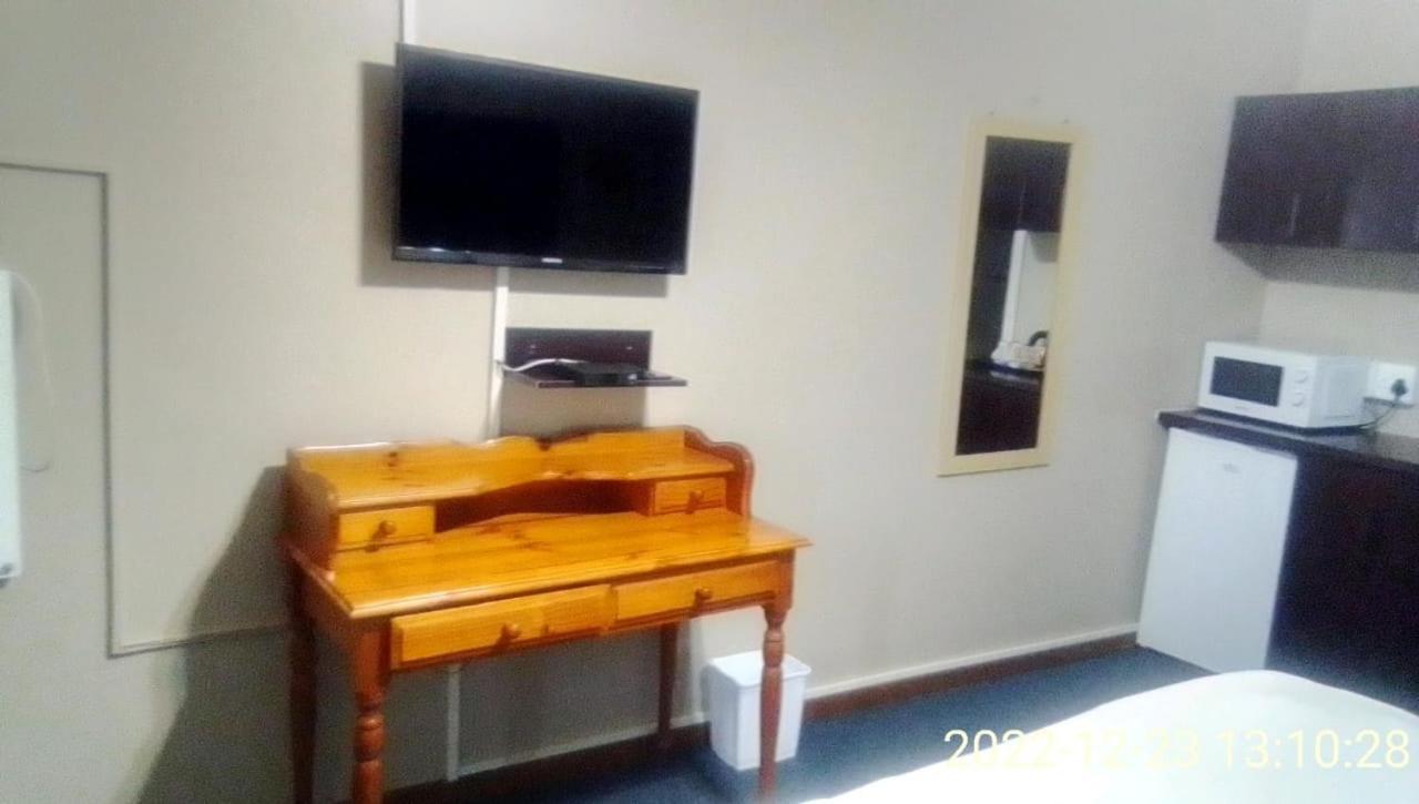 Hemmingways Bed & Breakfast Кинг Уилиямс Таун Екстериор снимка