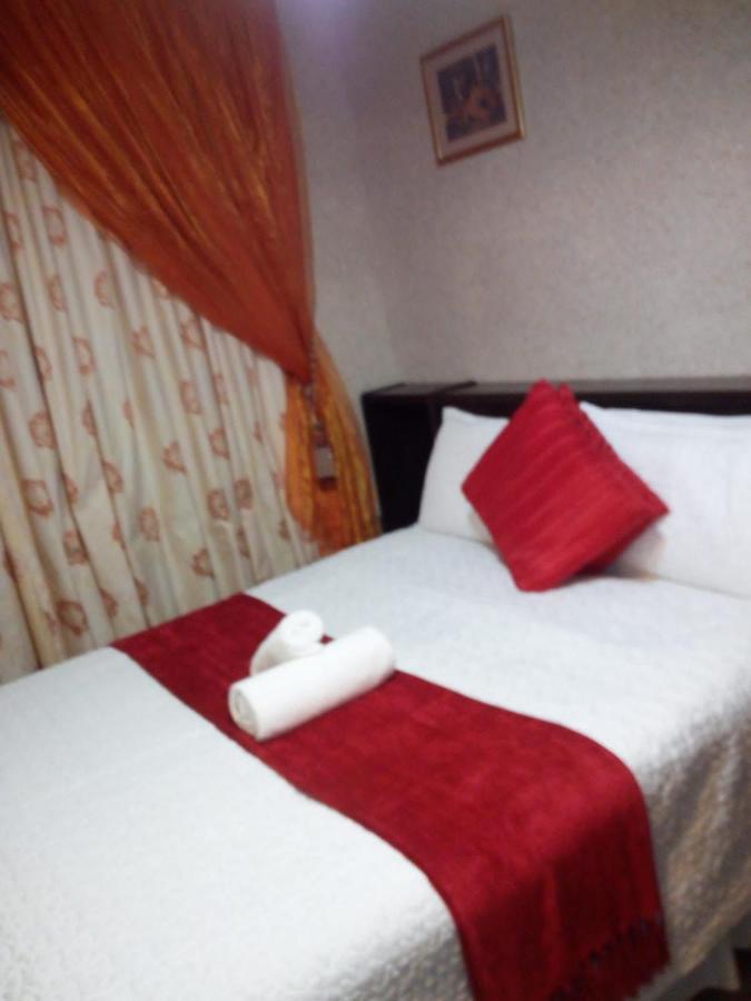 Hemmingways Bed & Breakfast Кинг Уилиямс Таун Екстериор снимка