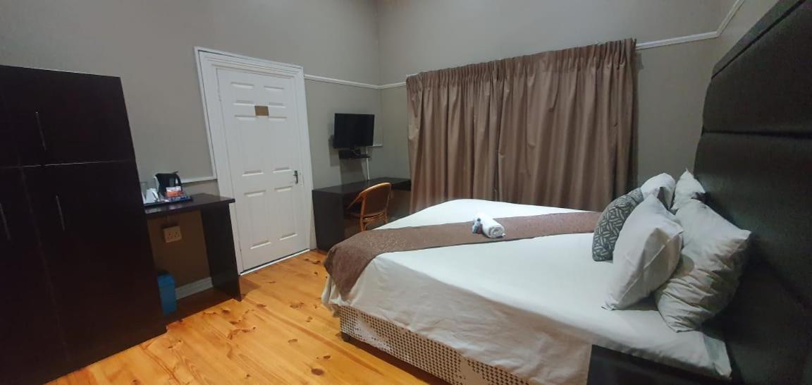 Hemmingways Bed & Breakfast Кинг Уилиямс Таун Екстериор снимка
