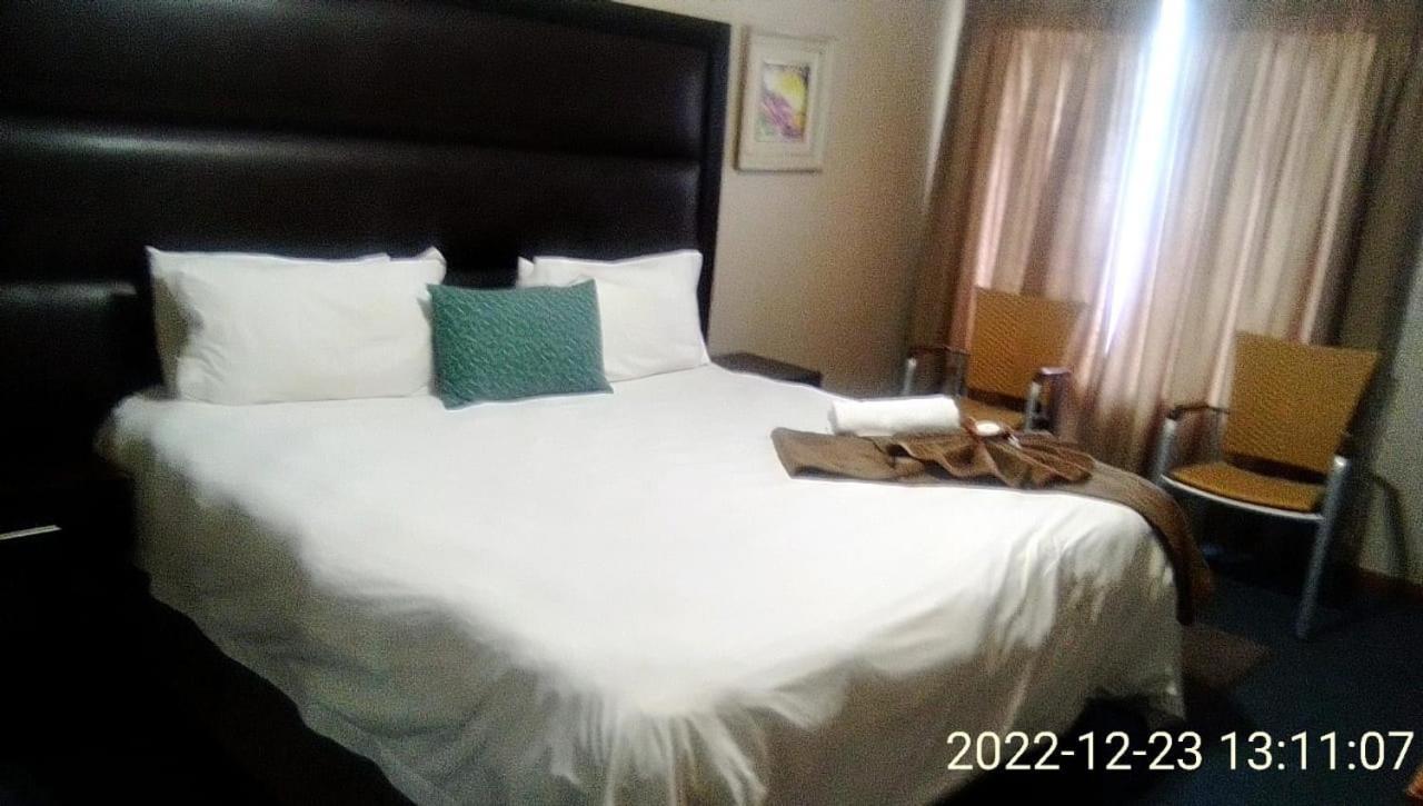 Hemmingways Bed & Breakfast Кинг Уилиямс Таун Екстериор снимка